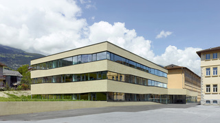 Borzuat Schule