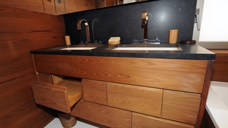 Marmottière bathroom