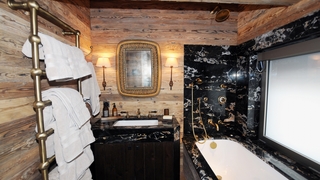 Marmottière bathroom